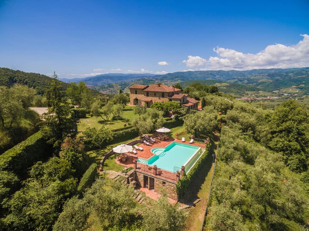 Luxury Tuscan Villa with Exclusive Pool 2