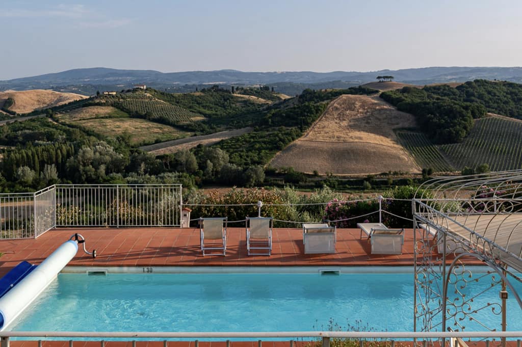 Spectacular Villa with View 3