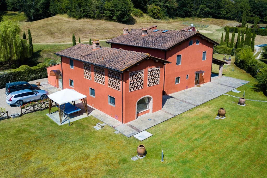 Villa Casa Rossa in a Scenic Place 2